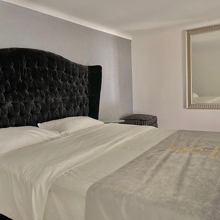 Ferienwohnung Enzo Capo Jacuzzi Andrassy Budapest Exterior foto