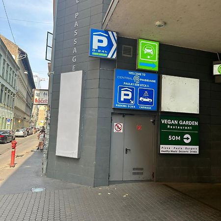 Ferienwohnung Enzo Capo Jacuzzi Andrassy Budapest Exterior foto