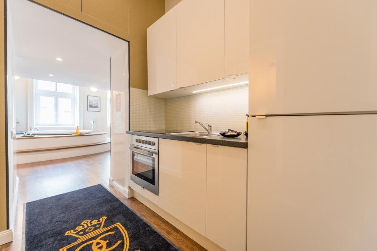 Ferienwohnung Enzo Capo Jacuzzi Andrassy Budapest Exterior foto