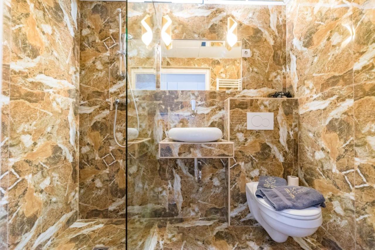 Ferienwohnung Enzo Capo Jacuzzi Andrassy Budapest Exterior foto