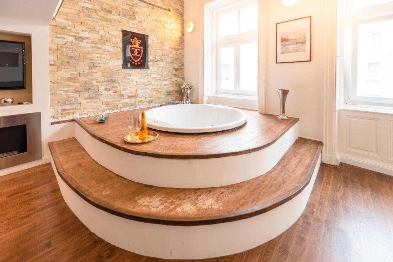 Ferienwohnung Enzo Capo Jacuzzi Andrassy Budapest Exterior foto