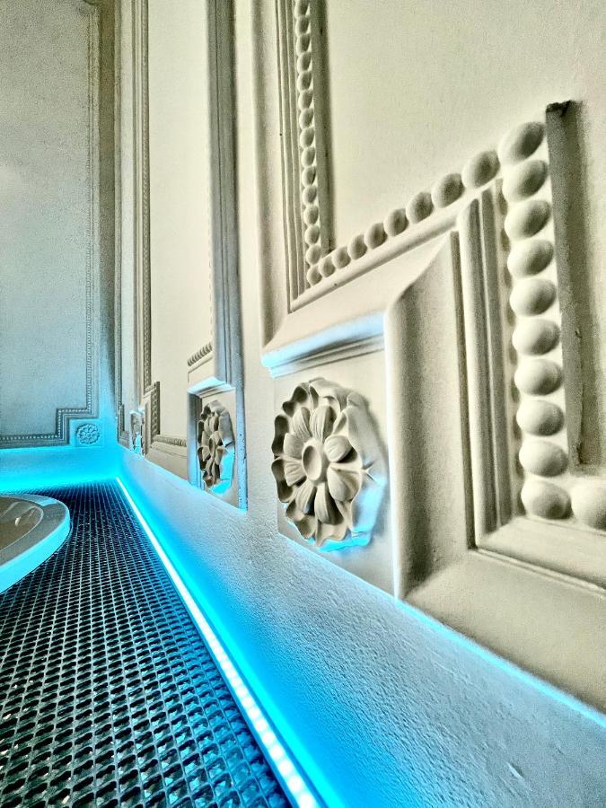 Ferienwohnung Enzo Capo Jacuzzi Andrassy Budapest Exterior foto