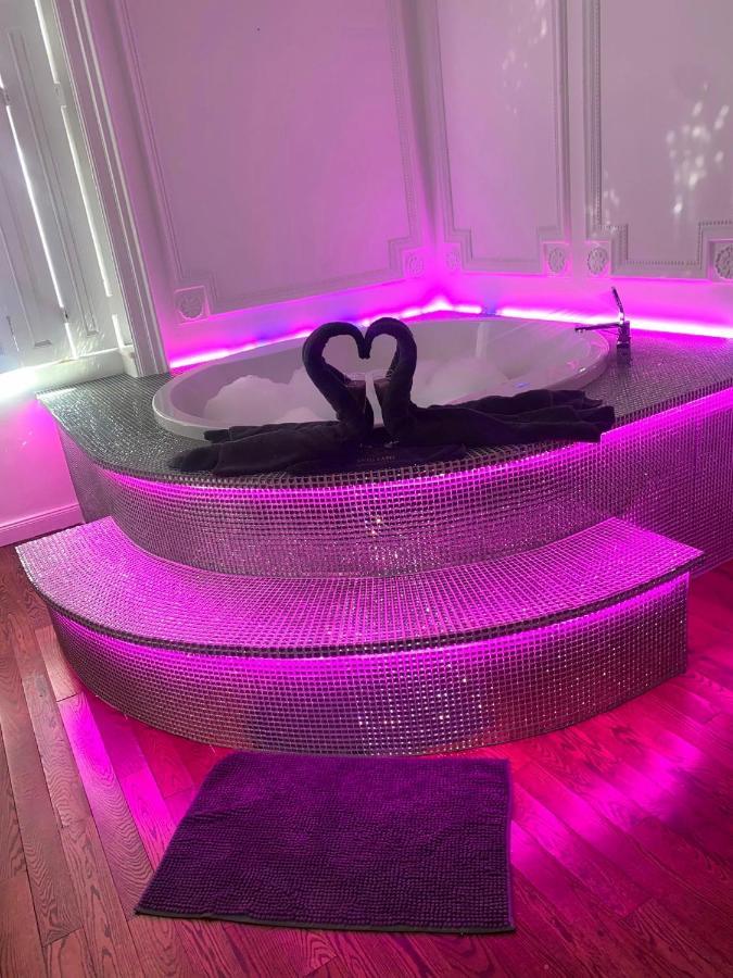Ferienwohnung Enzo Capo Jacuzzi Andrassy Budapest Exterior foto
