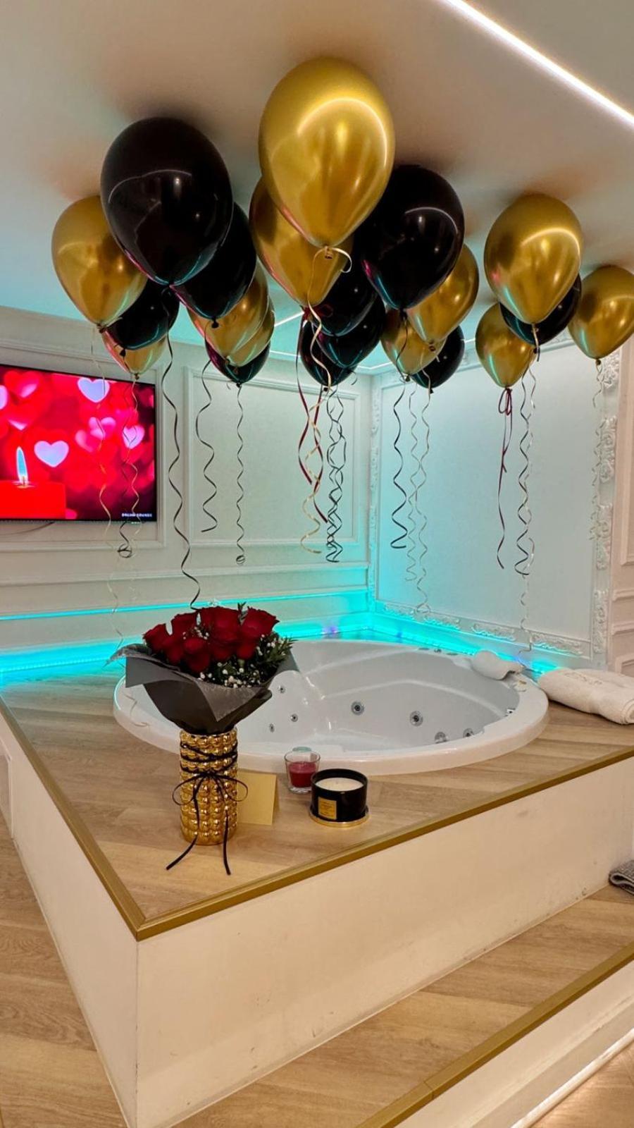 Ferienwohnung Enzo Capo Jacuzzi Andrassy Budapest Exterior foto